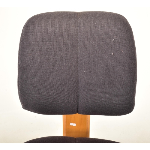 182 - Stokke - A contemporary Danish designer ergonomic rocking chair / desk chair. Padded back and seat r... 