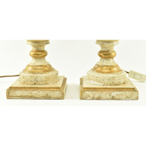 191 - Porta Romana - A pair of contemporary high end design painted wood desk table lamps. Each light havi... 