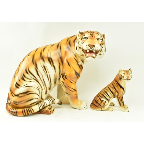 21 - A large 20th century 1960s Italian floor standing ceramic tiger. The tiger in the seated position wi... 