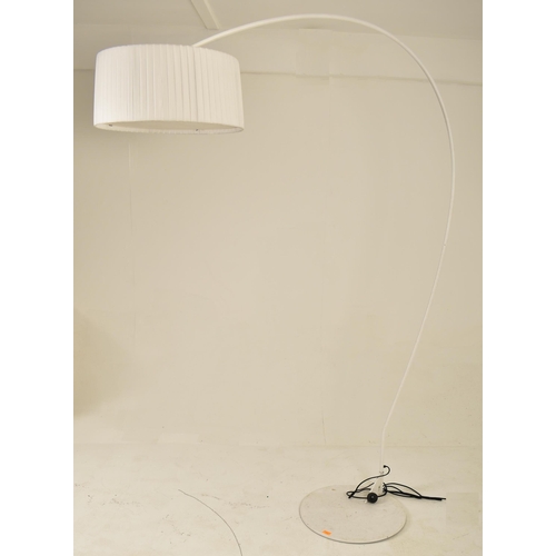 213 - Contardi Divina Arco - A contemporary high end Italian designer floor standing arc lamp light. The l... 