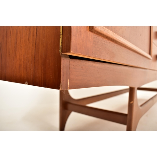 269 - Stonehill Furniture for Stateroom - A retro 20th century teak wood sideboard credenza. The sideboard... 