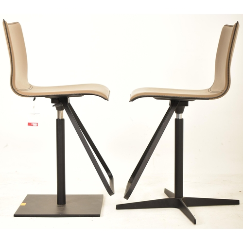 277 - Paolo Cattelan for Cattelan Italia - Two contemporary high end Italian designer bar stools. Each sto... 