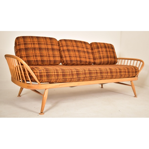 280 - Lucian Ercolani - Ercol - Model 355 - Studio Couch - A pair of retro mid 20th century 1970s striped ... 