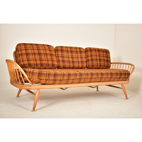 280 - Lucian Ercolani - Ercol - Model 355 - Studio Couch - A pair of retro mid 20th century 1970s striped ... 