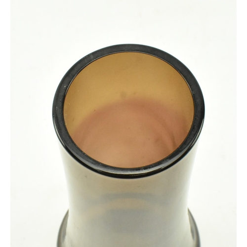 552 - Riihimaki - A retro 20th century Finnish designer studio art glass vase. The vase in olive cinnamon ... 