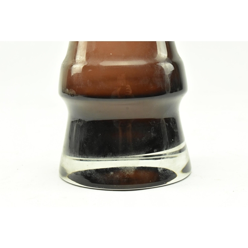 552 - Riihimaki - A retro 20th century Finnish designer studio art glass vase. The vase in olive cinnamon ... 