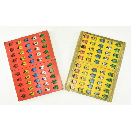 A pair of vintage 20th century fairground / funfair handheld Bingo ...