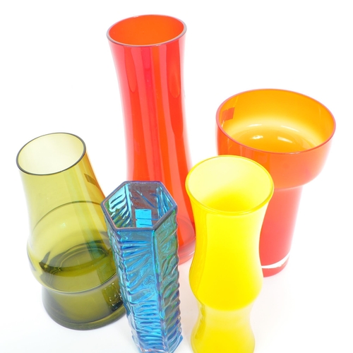 21 - A collection of retro mid century studio art glass. Some Finnish, Scandinavian examples. Various siz... 