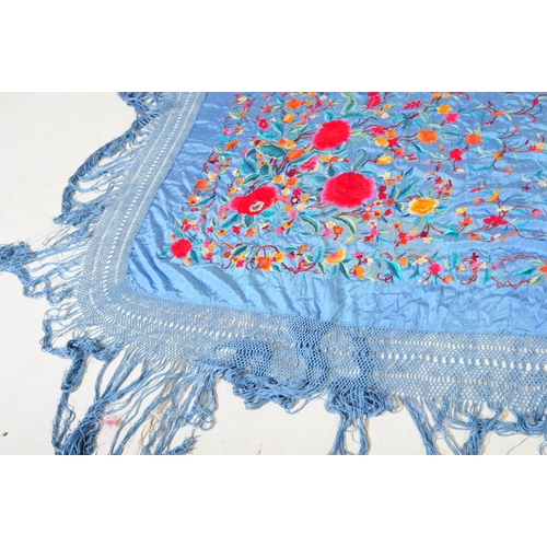 221 - A 20th century Qing Dynasty silk embroidered Chinese / Oriental textile embroidered shawl / throw. A... 