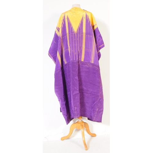 223 - A 1940's mens Kanjivaram style silk robe / shawl. Decorated with gold/yellow piping and linear band ... 