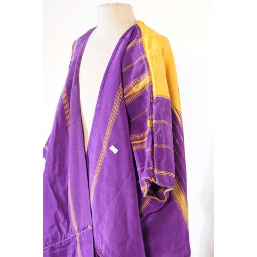 223 - A 1940's mens Kanjivaram style silk robe / shawl. Decorated with gold/yellow piping and linear band ... 