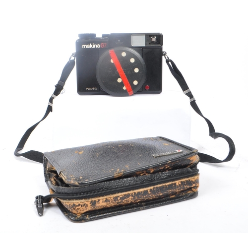 266 - Plaubel Makina - A late 20th century circa 1980s Plaubel Makina 67 folding strut medium format camer... 