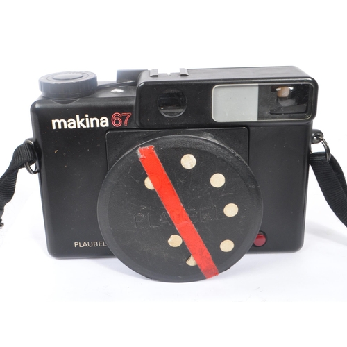 266 - Plaubel Makina - A late 20th century circa 1980s Plaubel Makina 67 folding strut medium format camer... 