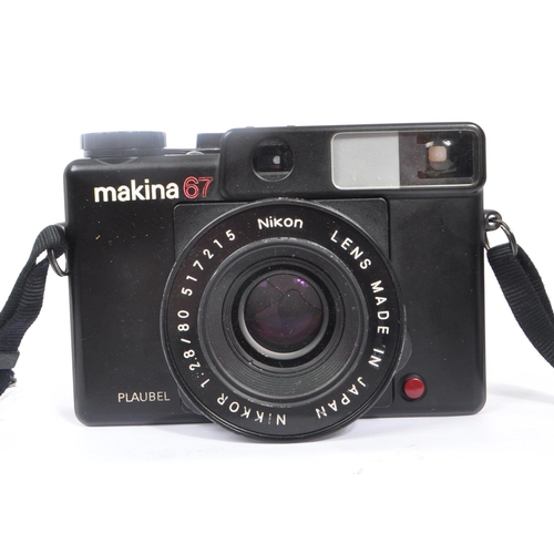 266 - Plaubel Makina - A late 20th century circa 1980s Plaubel Makina 67 folding strut medium format camer... 