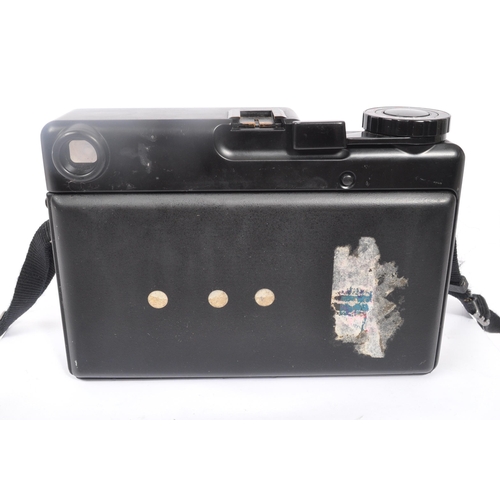 266 - Plaubel Makina - A late 20th century circa 1980s Plaubel Makina 67 folding strut medium format camer... 