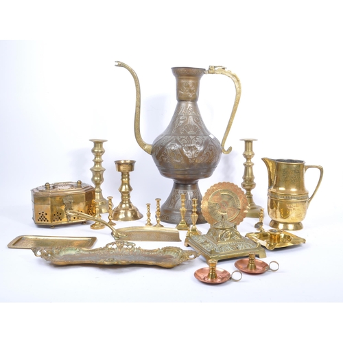 268 - A collection of assorted 20th century decorative brass items. The collection to include a small bras... 