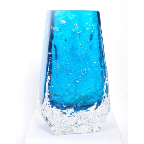 3 - Geoffrey Baxter for Whitefriars - A retro 1960s British studio art glass vase from the coffin textur... 