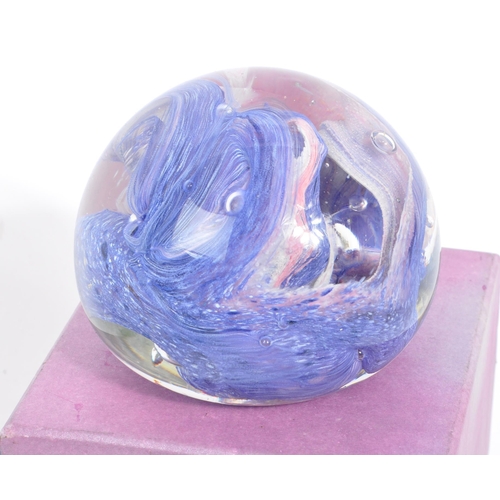 30 - A large collection of assorted mid century / vintage studio art glass paperweights. Comprising of mu... 