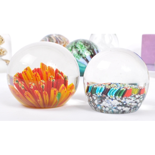 30 - A large collection of assorted mid century / vintage studio art glass paperweights. Comprising of mu... 