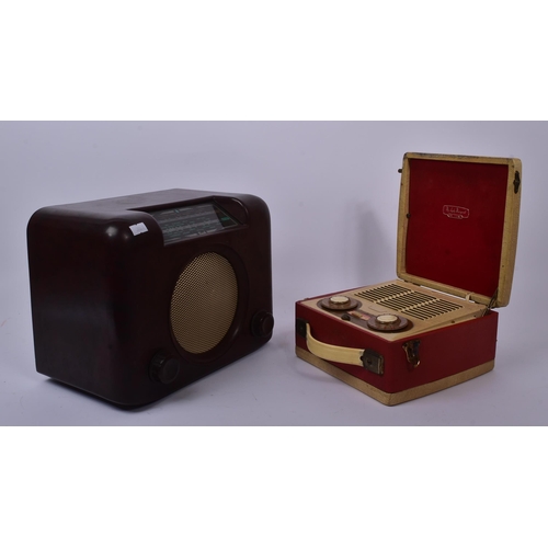 420 - A mid Century vintage 1950s Bakelite Bush valve radio type DAC90A and Vidor 'Lady Margaret' de luxe ... 