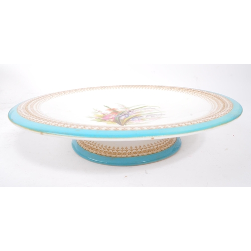 9 - Royal Worcester - Botanical - A late 19th century Royal Worcester 'Botanical' pattern dinner plates ... 