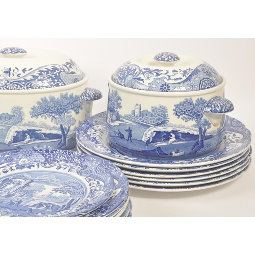 94 - Spode - Italian design - Large extensive contemporary dinner service set. Comprising of serving / ca... 