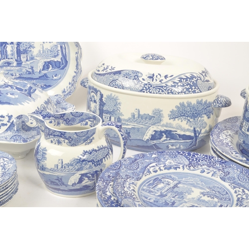 94 - Spode - Italian design - Large extensive contemporary dinner service set. Comprising of serving / ca... 