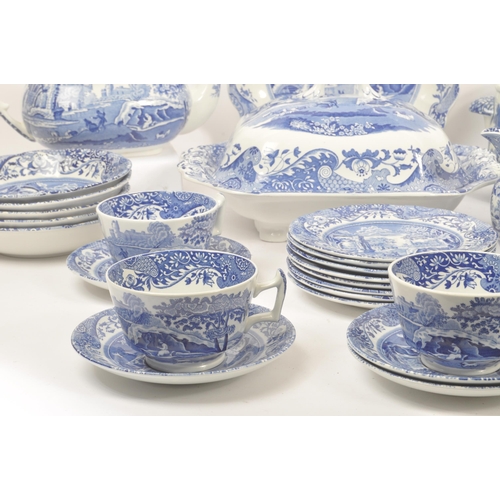 94 - Spode - Italian design - Large extensive contemporary dinner service set. Comprising of serving / ca... 