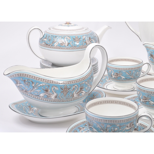 134 - Wedgwood - Turquoise Florentine - A vintage 20th Century Wedgwood bone china tea and coffee service ... 