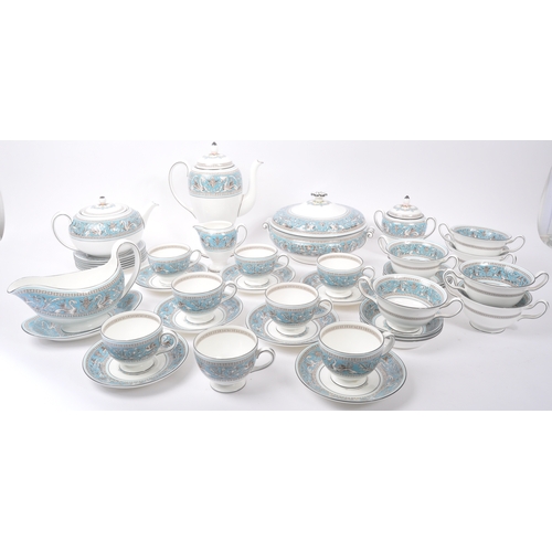 134 - Wedgwood - Turquoise Florentine - A vintage 20th Century Wedgwood bone china tea and coffee service ... 