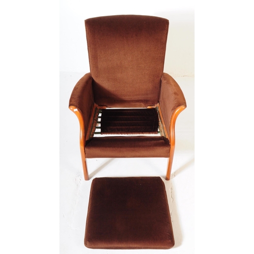 618 - Parker Knoll - A pair of mid 20th century Parker Knoll PK 749 open lounge armchairs. The chairs havi... 