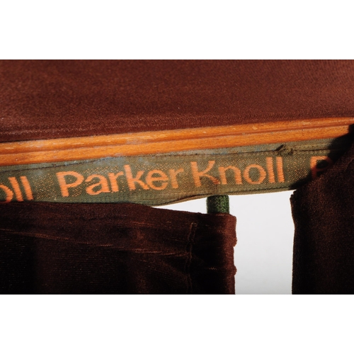 618 - Parker Knoll - A pair of mid 20th century Parker Knoll PK 749 open lounge armchairs. The chairs havi... 