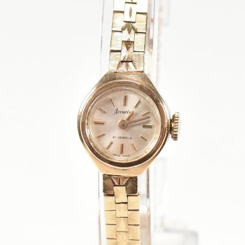 123 - 9ct gold hallmarked ladies dress watch and bracelet strap. The wristwatch and strap hallmarked for L... 