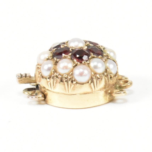 215 - A hallmarked 9ct gold, pearl and garnet cluster necklace box clasp. The box clasp set with a cluster... 