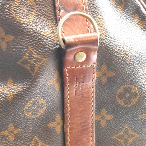 250 - A Louis Vuitton Keepall Bandouliere 55 monogram travel bag. The large travel bag fashioned in monogr... 