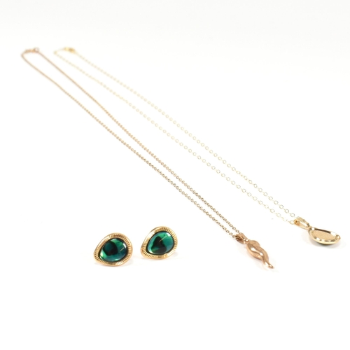 311 - A 9ct gold and green stone necklace and earring suite together with a hallmarked 9ct gold horn of pl... 