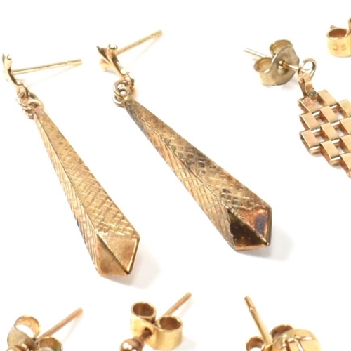 337 - A collection of 9ct gold earrings. The earrings to include four pairs of 9ct gold earrings and a sin... 