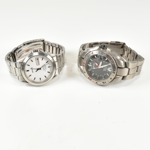 401 - Two vintage Seiko wristwatches. A Seiko perpetual calendar titanium wristwatch. The watch case stamp... 