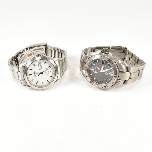 401 - Two vintage Seiko wristwatches. A Seiko perpetual calendar titanium wristwatch. The watch case stamp... 