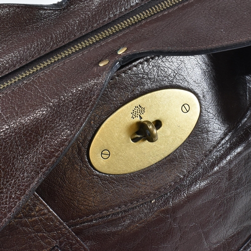 406 - A Mulberry Smithfield brown leather handbag. The Mulberry Large Smithfield bag having a chocolate br... 