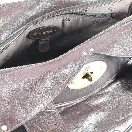 406 - A Mulberry Smithfield brown leather handbag. The Mulberry Large Smithfield bag having a chocolate br... 