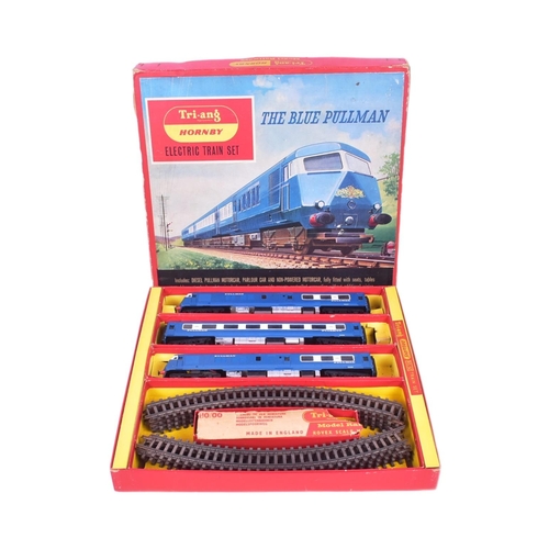 104 - Model Railway - a vintage Hornby Triang OO gauge electric trainset, no. RS.52 'The Blue Pullman' inc... 