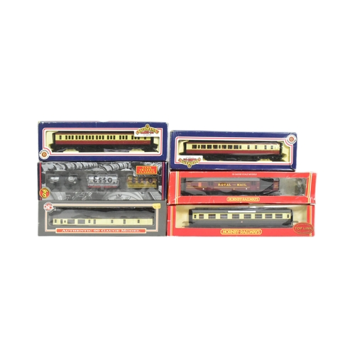 Model Railway - a collection of x6 assorted OO gauge model railway ...