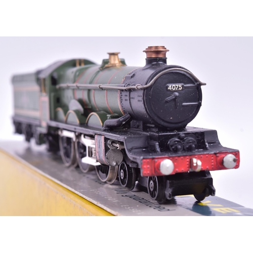 38 - Model Railway - a vintage Wrenn Railways OO gauge model railway trainset locomotive, no. W2221 'Card... 