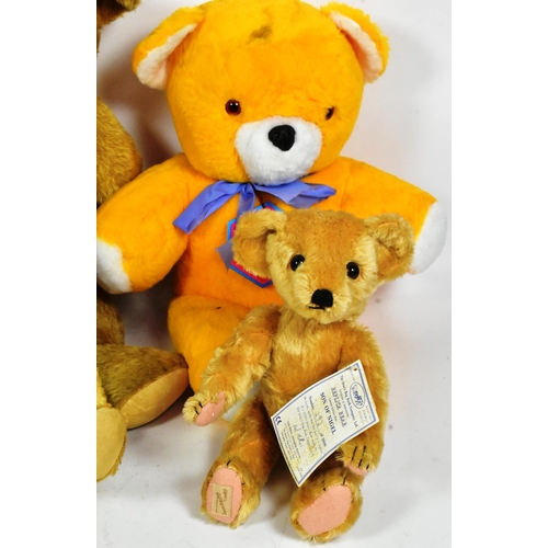 58 - Teddy Bears - a collection of x6 vintage 20th century teddy bears. Includes: Chad Valley Chiltern 'H... 