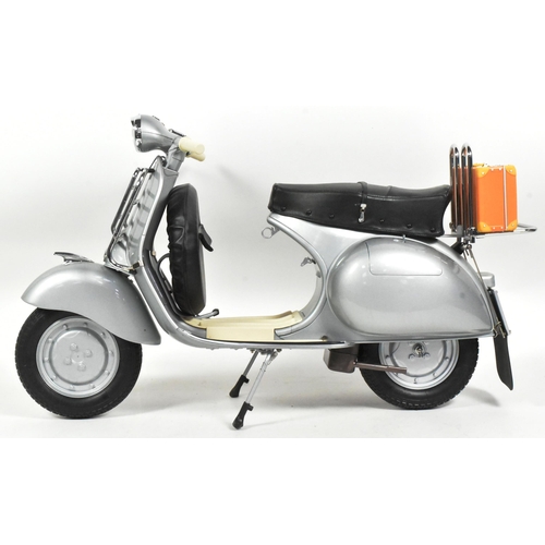 90 - Model Kit - a pre assembled Deagostini made 1/3 scale remote control model of a 1956 GS 150 Vespa Mo... 