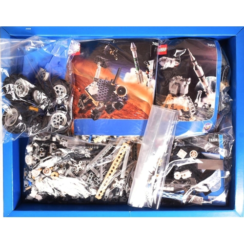 420 - Lego - a collection of x4 Lego Discovery Channel Space sets comprising; 7471 Mars Exploration Rover,... 