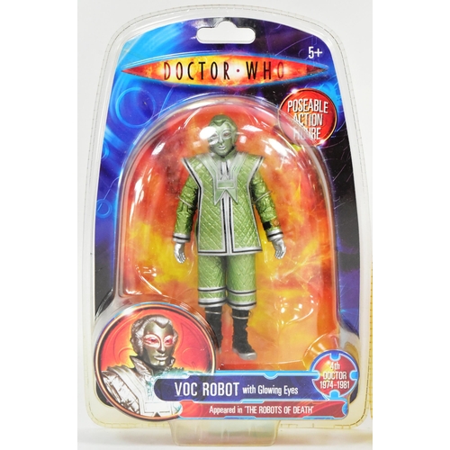 436 - Doctor Who - Character Options - x4 Character made Doctor Who action figures ' Voc Robot with Glowin... 