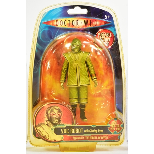 436 - Doctor Who - Character Options - x4 Character made Doctor Who action figures ' Voc Robot with Glowin... 