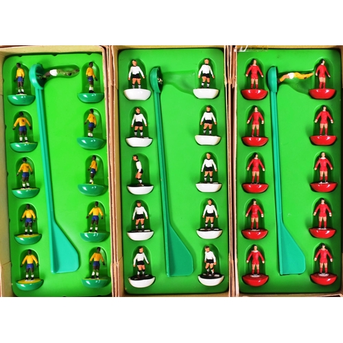 454 - Subbuteo - a collection of x8 vintage Subbuteo table top football game teams. Various teams all appe... 